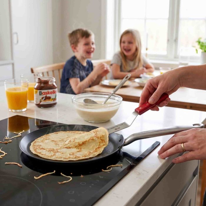 Poêle à crêpe en acier pré-culottée 28 cm