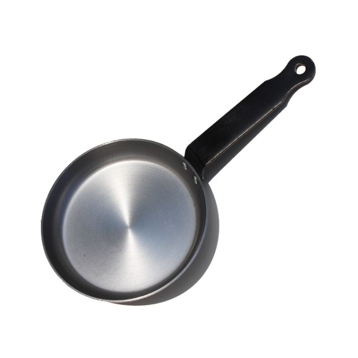 Lot de 2 poêles en fer
