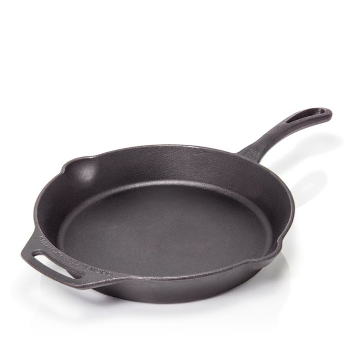 Poêle en fonte 28cm + spatule inox