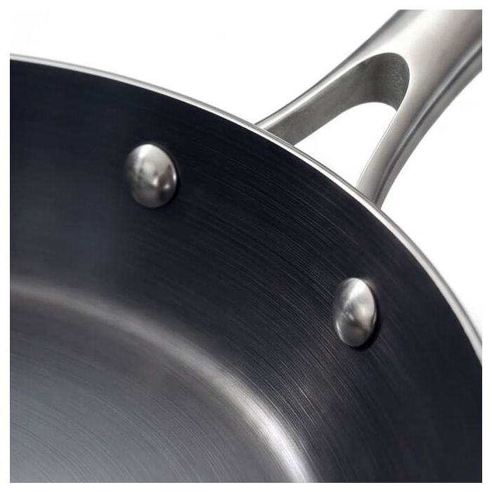 Poêle à frire 24 cm PREMIUM - Fer préculotté