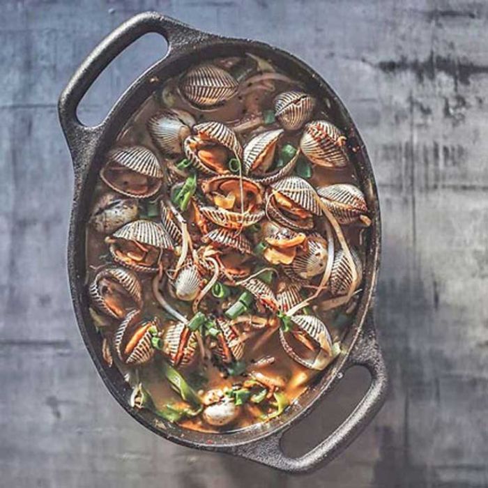  Cocotte en fonte ovale 4 litres - Couvercle fonte