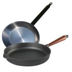 Lot poêle en fonte Skeppshult 30 cm et poêle en fer 32 cm 
