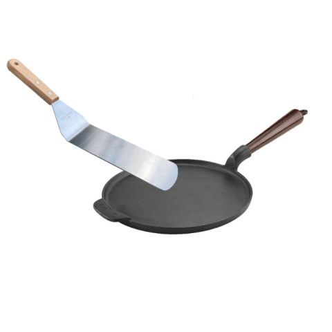 Poêle à crêpe avec sa spatule large inox, idéal pour les oeufs 