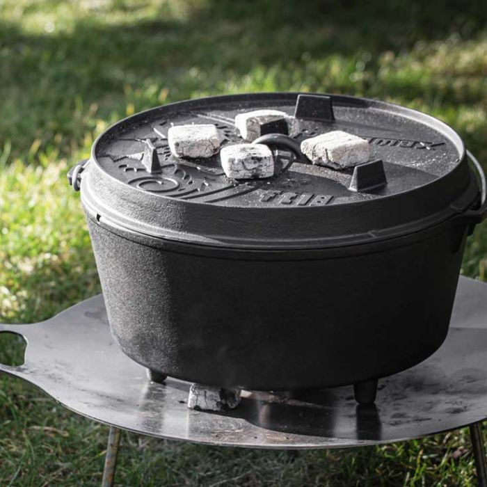 Cocotte fonte feu de camps barbecue