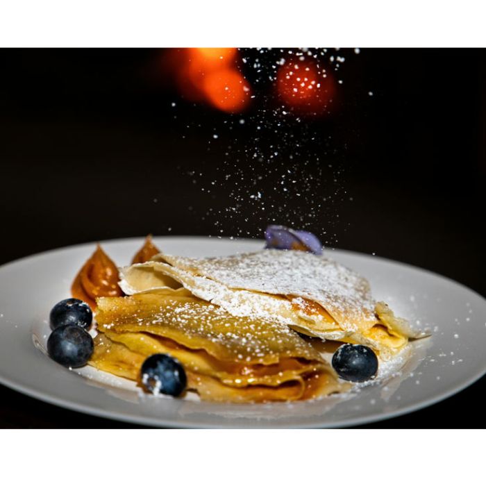 Crepiere poignée hêtre avec râteau à crêpe