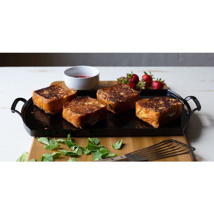 Pain grillé à la plancha en fonte naturelle
