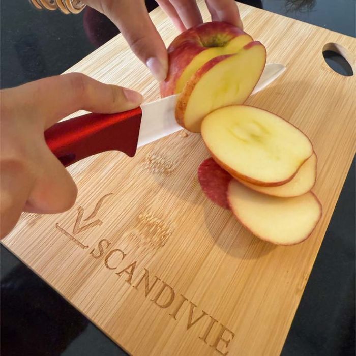 Découpe tranches de pomme avec couteau céramique