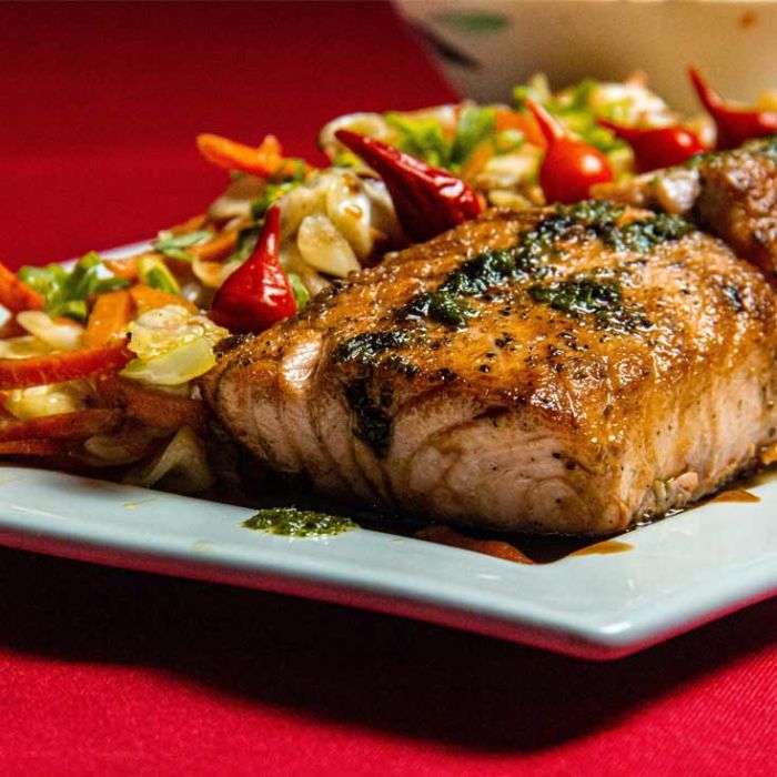 Saumon cuit a la sauteuse grill inox