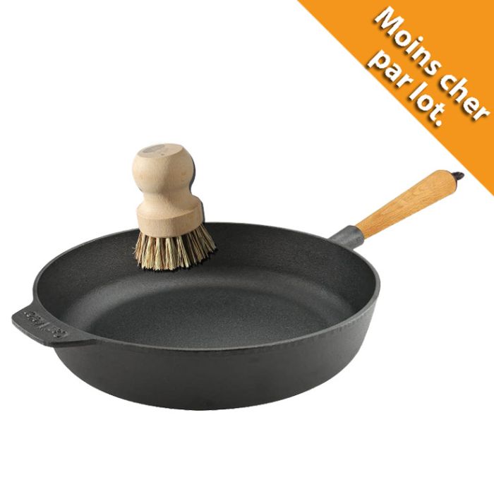 Sauteuse 28 cm Poignée hêtre clair + brosse de nettoyage main product photo