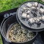 Cuire le pain dans une grande cocotte en fonte