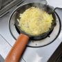 Poêlée d'oignon à la poêle fonte
