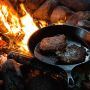 Poêle tous feux, barbecue, feu de camp en bivouac